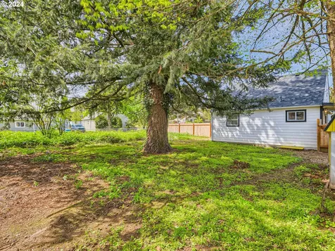 2310 SE 152nd Avenue Portland OR 97233