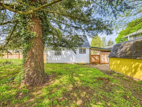 2310 SE 152nd Avenue Portland OR 97233