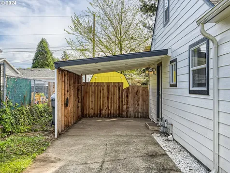 2310 SE 152nd Avenue Portland OR 97233