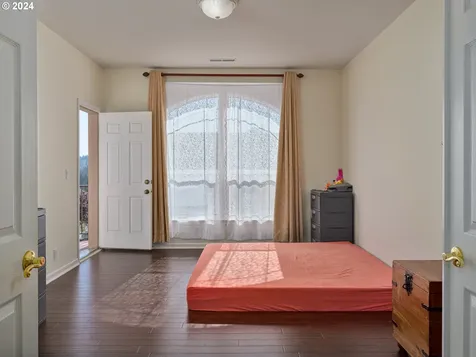 15341 SE Knapp Drive Portland OR 97236