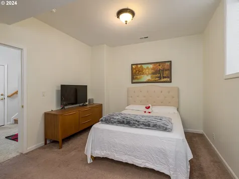 15341 SE Knapp Drive Portland OR 97236