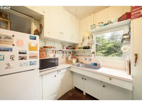 19045 Alder Street Rockaway Beach OR 97136