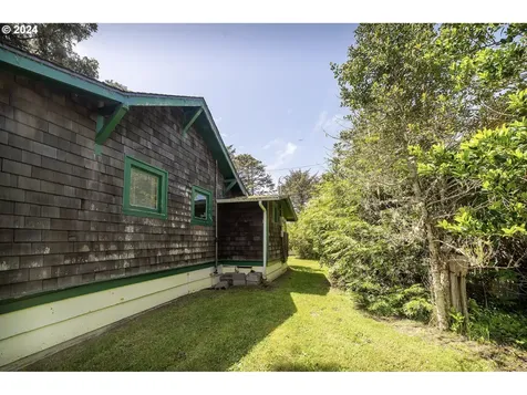 19045 Alder Street Rockaway Beach OR 97136