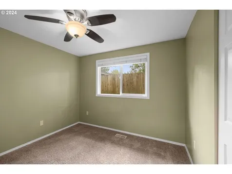 9633 Sw 53rd Avenue Portland OR 97219