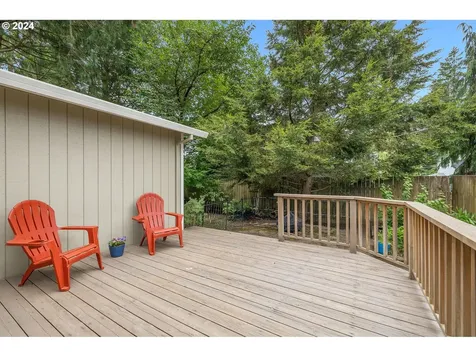 9633 Sw 53rd Avenue Portland OR 97219