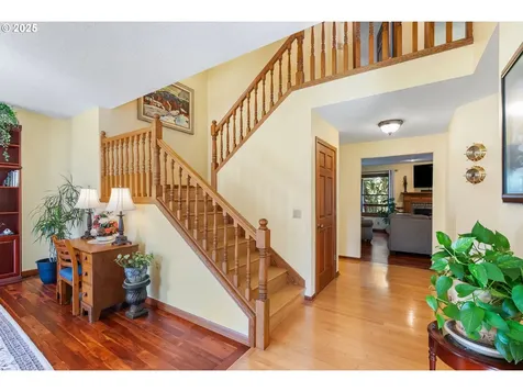 440 Sherman Court Hood River OR 97031