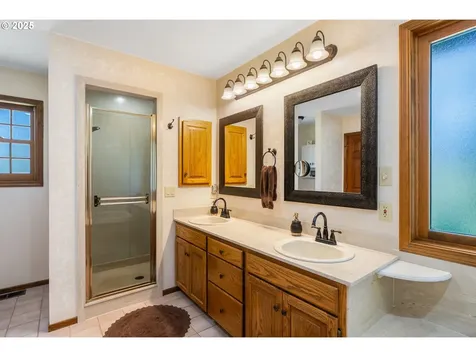 440 Sherman Court Hood River OR 97031