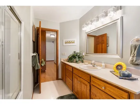 440 Sherman Court Hood River OR 97031