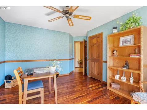 440 Sherman Court Hood River OR 97031
