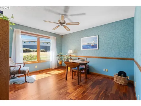 440 Sherman Court Hood River OR 97031