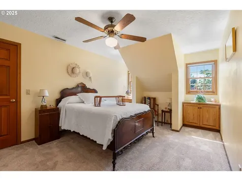 440 Sherman Court Hood River OR 97031
