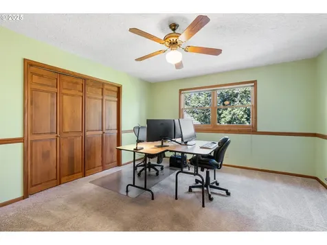 440 Sherman Court Hood River OR 97031
