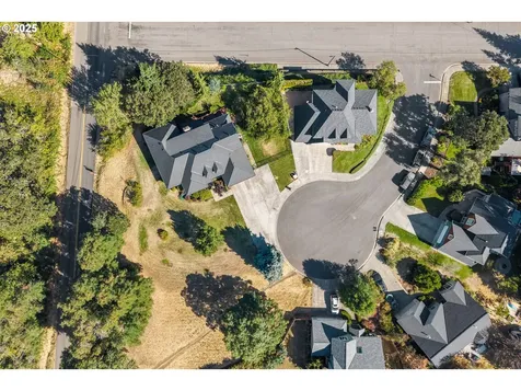 440 Sherman Court Hood River OR 97031