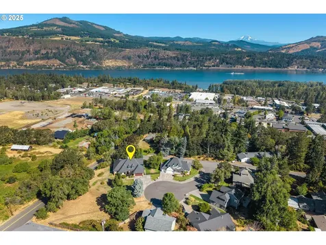 440 Sherman Court Hood River OR 97031