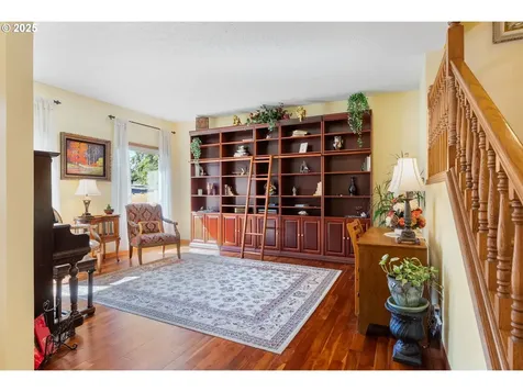440 Sherman Court Hood River OR 97031