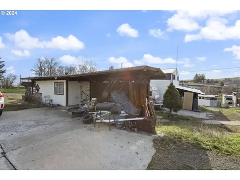 503 Scott Street Moro OR 97039