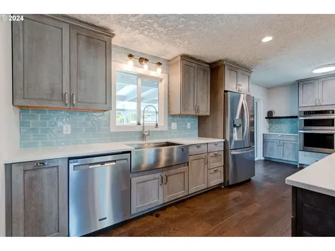 2803 Terry Avenue Longview WA 98632