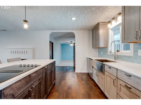 2803 Terry Avenue Longview WA 98632