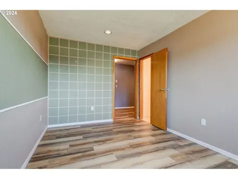 2803 Terry Avenue Longview WA 98632