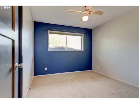 2803 Terry Avenue Longview WA 98632