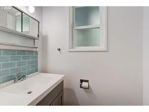 2803 Terry Avenue Longview WA 98632