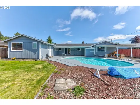 2803 Terry Avenue Longview WA 98632
