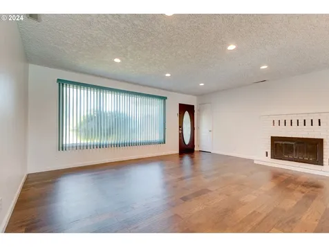 2803 Terry Avenue Longview WA 98632