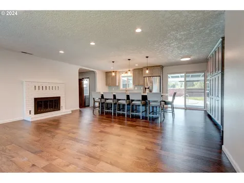 2803 Terry Avenue Longview WA 98632