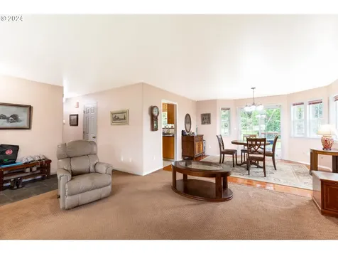 241 Washburn Road Kelso WA 98626