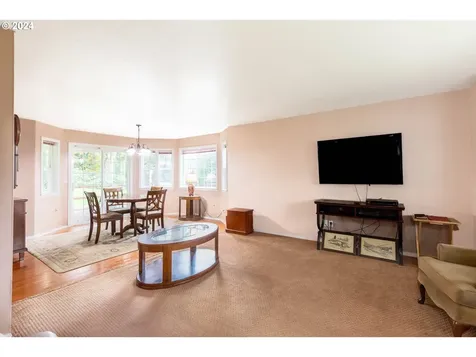 241 Washburn Road Kelso WA 98626