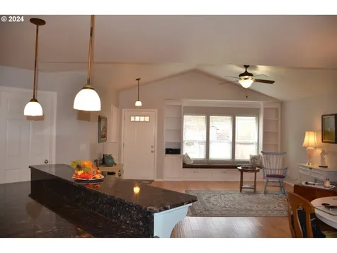 1435 SW Sturgeon Court Grants Pass OR 97527