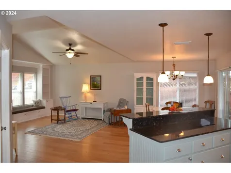 1435 SW Sturgeon Court Grants Pass OR 97527