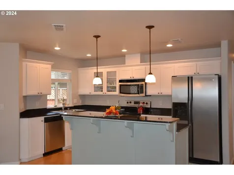 1435 SW Sturgeon Court Grants Pass OR 97527