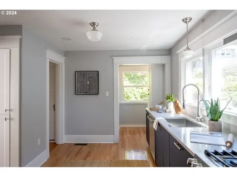 2316 Se 52nd Avenue Portland OR 97215