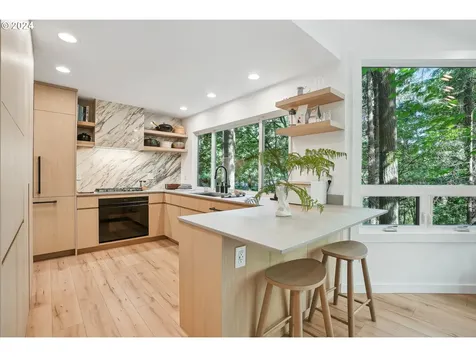 3931 Nw Gordon Street Portland OR 97210