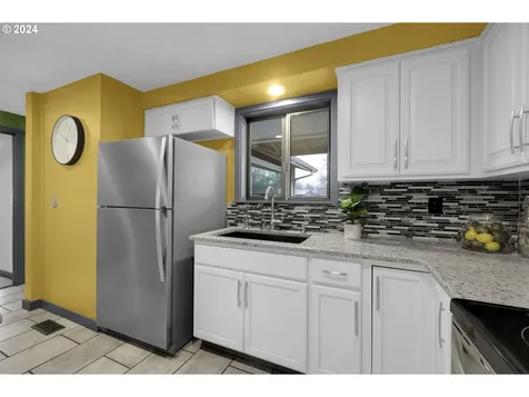 2202 Amirante Street Eugene OR 97402