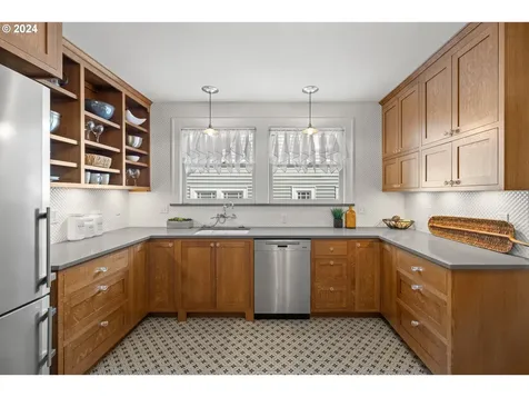 1715 Se 29th Avenue Portland OR 97214
