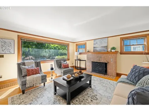 1715 Se 29th Avenue Portland OR 97214