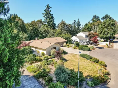 1127 Ne 126th Loop Vancouver WA 98685