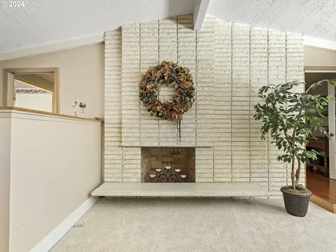 1127 Ne 126th Loop Vancouver WA 98685