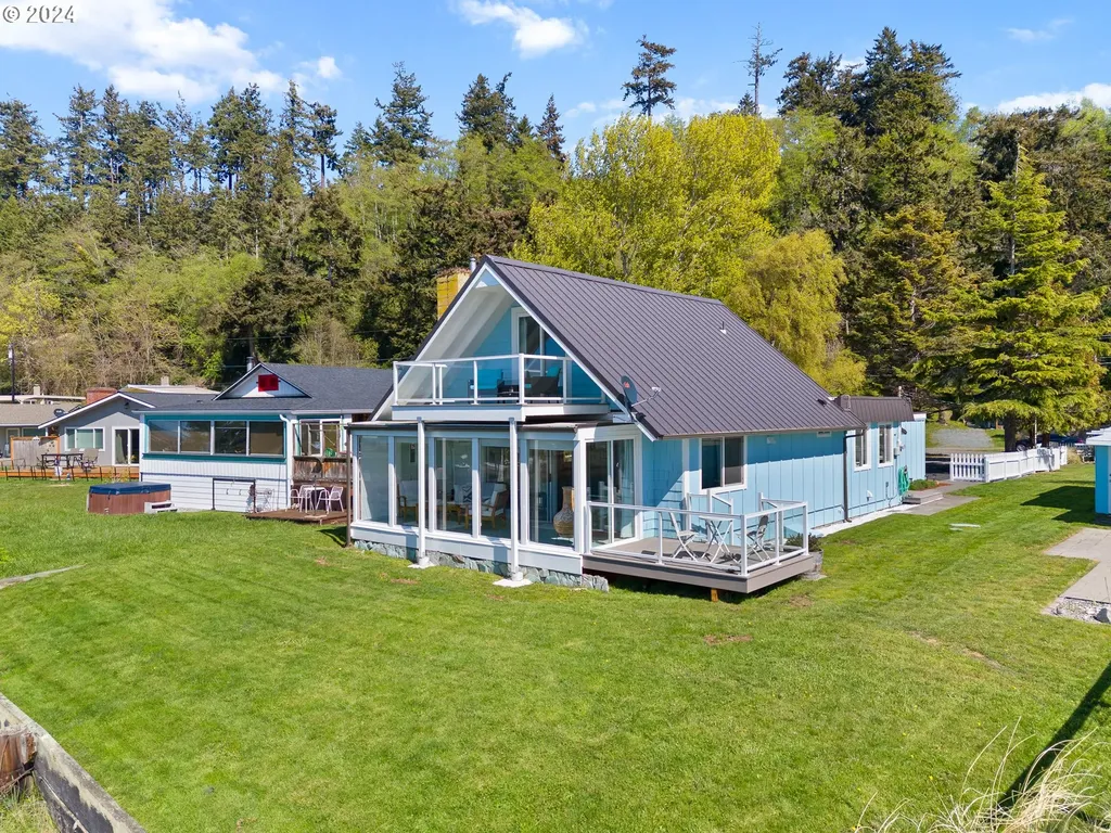 3566 Shell Street Greenbank WA 98253
