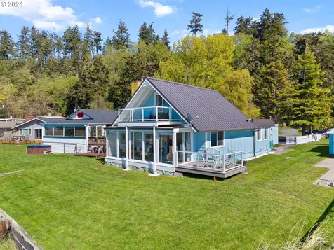 3566 Shell Street Greenbank WA 98253