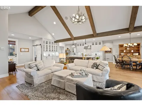 21080 Avery Lane Bend OR 97702