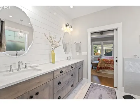 21080 Avery Lane Bend OR 97702