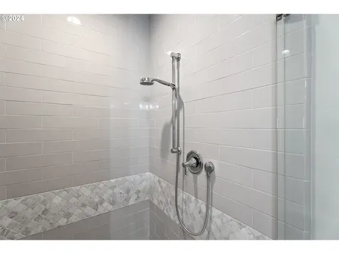 21080 Avery Lane Bend OR 97702