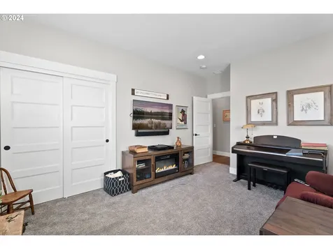 21080 Avery Lane Bend OR 97702
