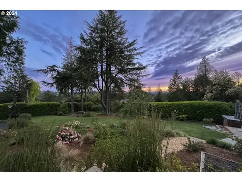 3029 Sw Sunset Boulevard Portland OR 97239