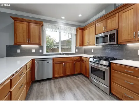 335 NE Blossom Court Sublimity OR 97385
