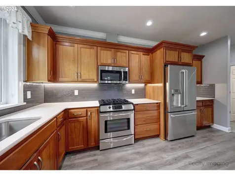 335 NE Blossom Court Sublimity OR 97385