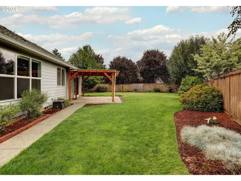 335 NE Blossom Court Sublimity OR 97385